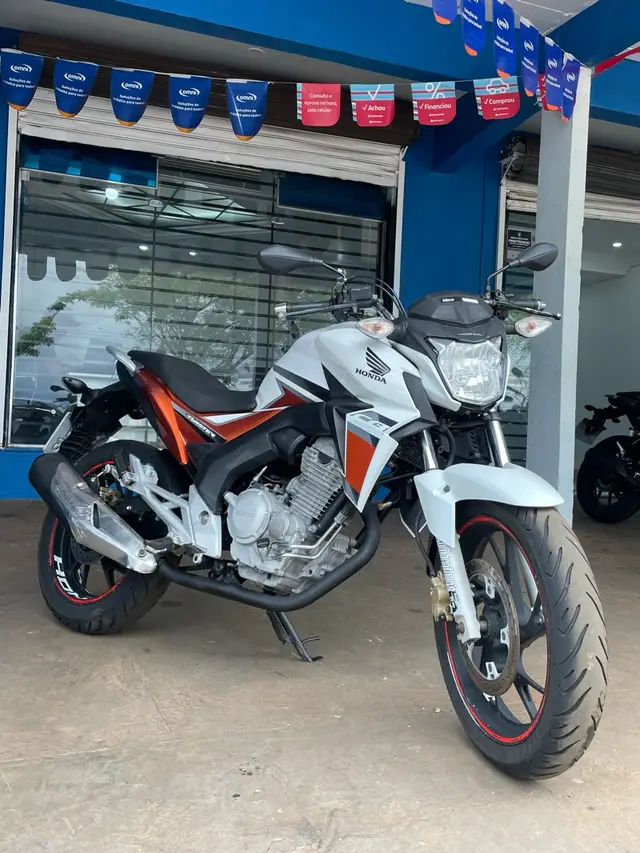 Moto Honda CB 250F Twister 2017 Standard