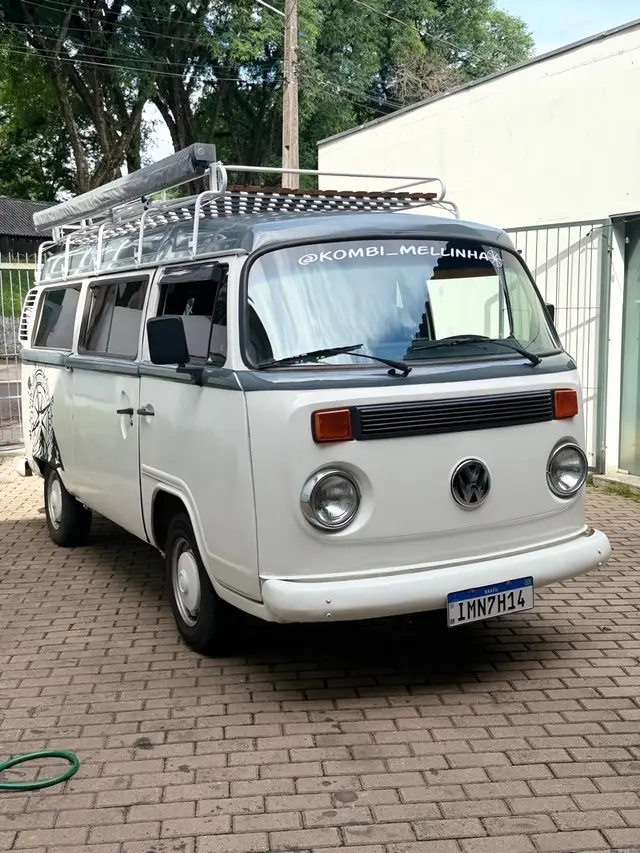 Carro Volkswagen Kombi 2005 Standard 1.6