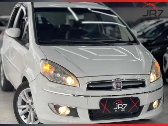 Carro Fiat Idea 2014 Essence 1.6 16V E.TorQ (Flex)