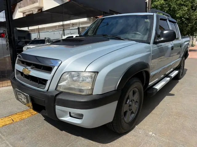 Carro Chevrolet S10 Cabine Dupla 2011 S10 Rodeio 2.4 Flexpower 4X2 (Cab Dupla)
