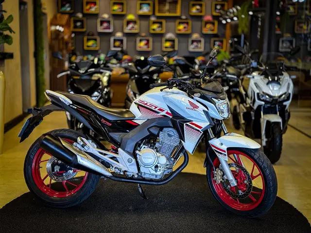 Moto Honda CB 250F Twister 2022 (CBS)
