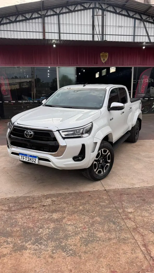 Carro Toyota Hilux Cabine Dupla 2025 SRX 4x4 2.8 Diesel
