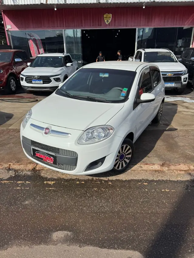 Carro Fiat Palio 2015 Attractive 1.0 Evo (Flex)