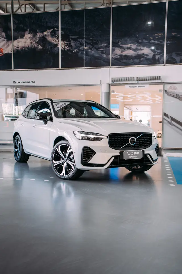 Carro Volvo XC60 2025 Recharge Ultimate Dark 2.0
