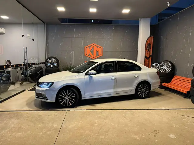 Carro Volkswagen Jetta 2017 2.0 TSI Highline Tiptronic