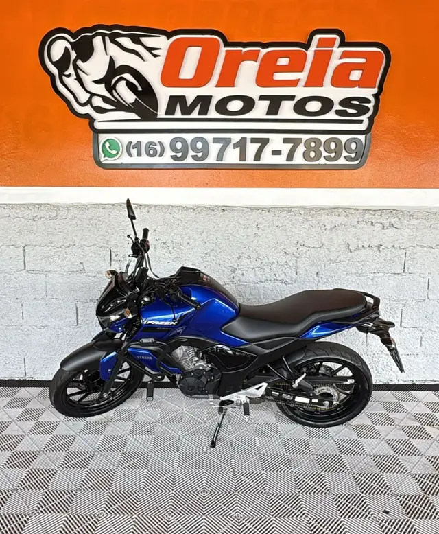 Moto Yamaha Fazer FZ15 2024 ABS