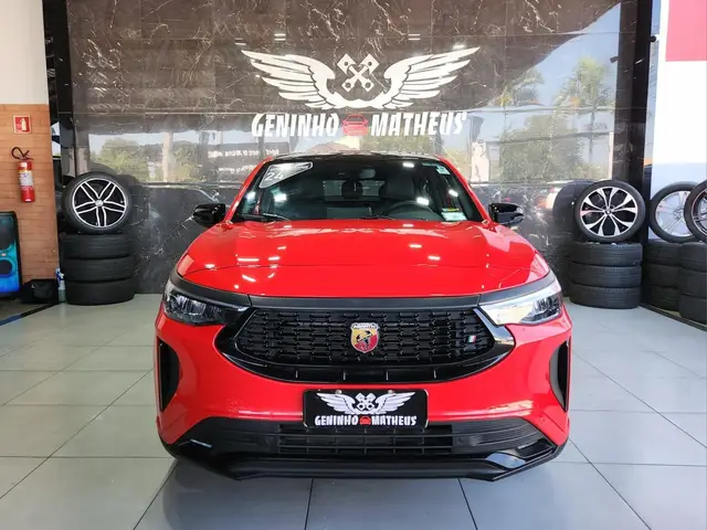 Carro Fiat Fastback 2024 Abarth