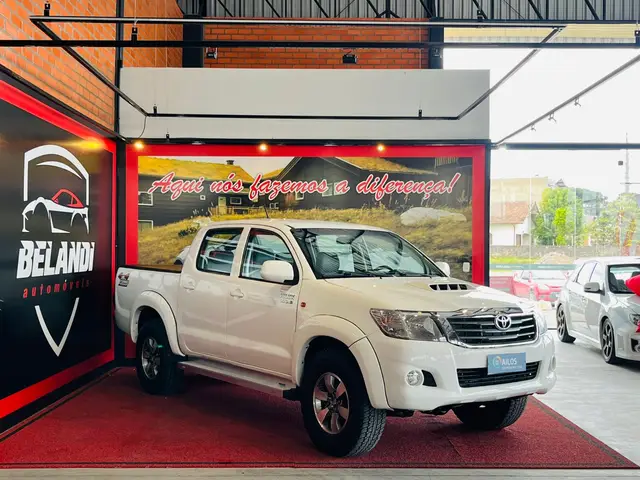 Carro Toyota Hilux Cabine Dupla 2015 Hilux 3.0 TDI 4x4 CD STD