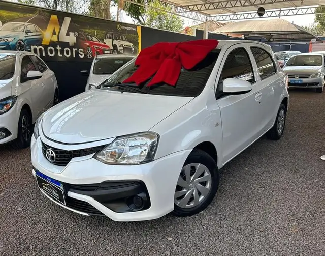 Carro Toyota Etios 2018 X 1.3 (Flex)