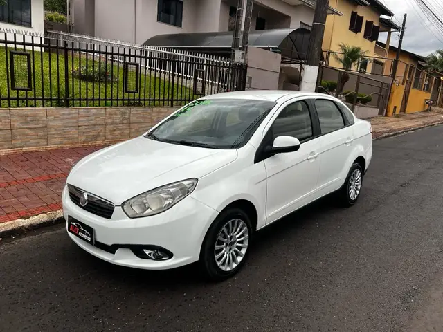 Carro Fiat Grand Siena 2016 Evo Attractive 1.4 8V (Flex)