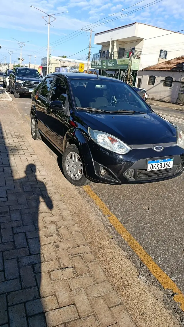 Carro Ford Fiesta Sedan 2013 Sed. 1.6 8V Flex 4p