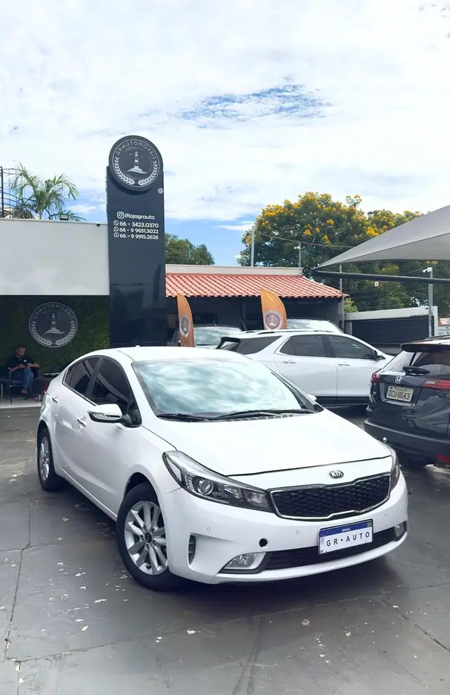 Carro Kia Cerato 2018 SX 1.6 (Aut) (Flex)