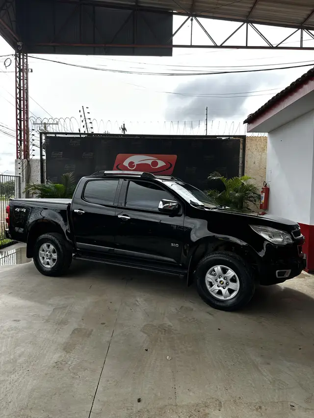 Carro Chevrolet S10 Cabine Simples 2014 S10 2.8 CTDi Cabine Simples LS 4WD