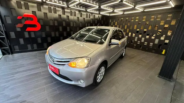 Carro Toyota Etios 2017 XLS 1.5 (Aut) (Flex)