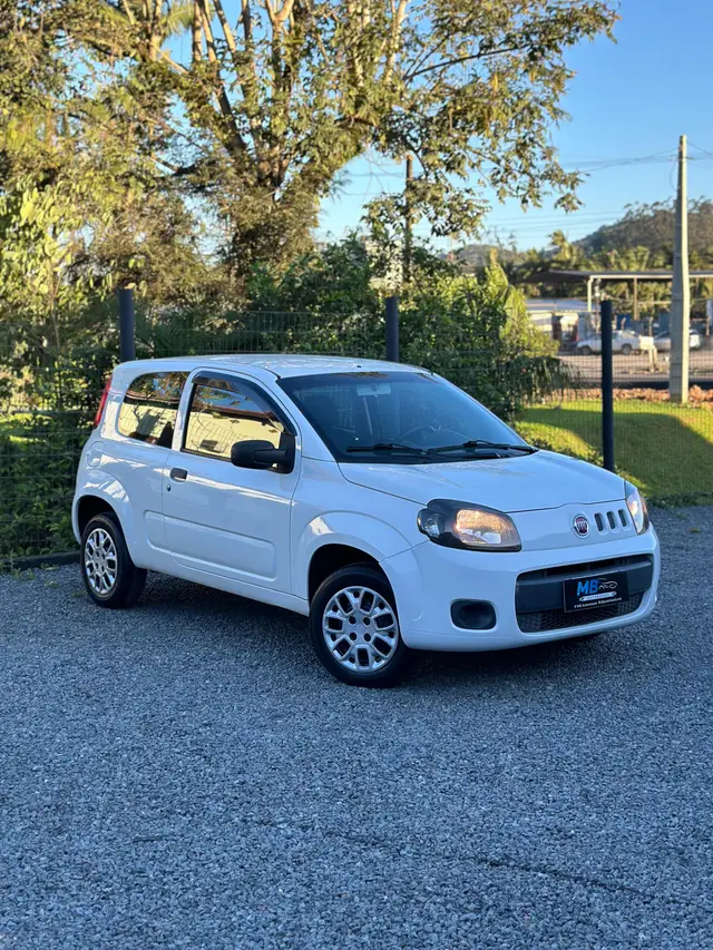 Carro Fiat Uno 2014 Vivace 1.0 8V (Flex) 2p