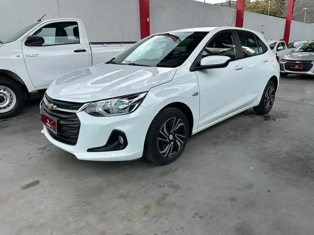 Carro Chevrolet Onix Plus 2024 LT 1.0