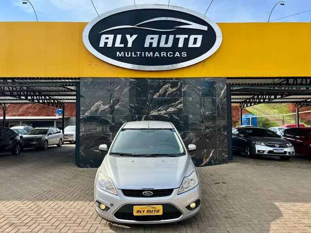 Carro Ford Focus Hatch 2013 1.6 16V Flex Mec. 5p