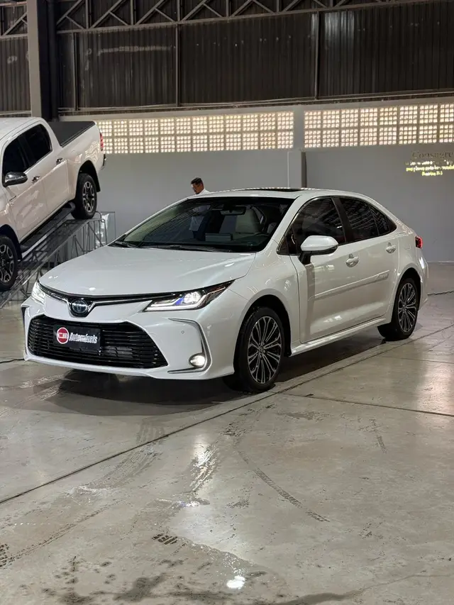Carro Toyota Corolla 2022 Altis Premium Hybrid 1.8 (Flex) (Aut)