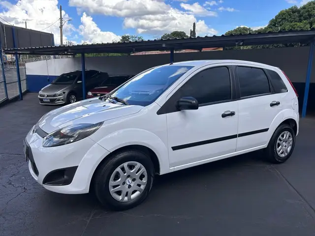 Carro Ford Fiesta Hatch 2013 Rocam Fly 1.0 (Flex)