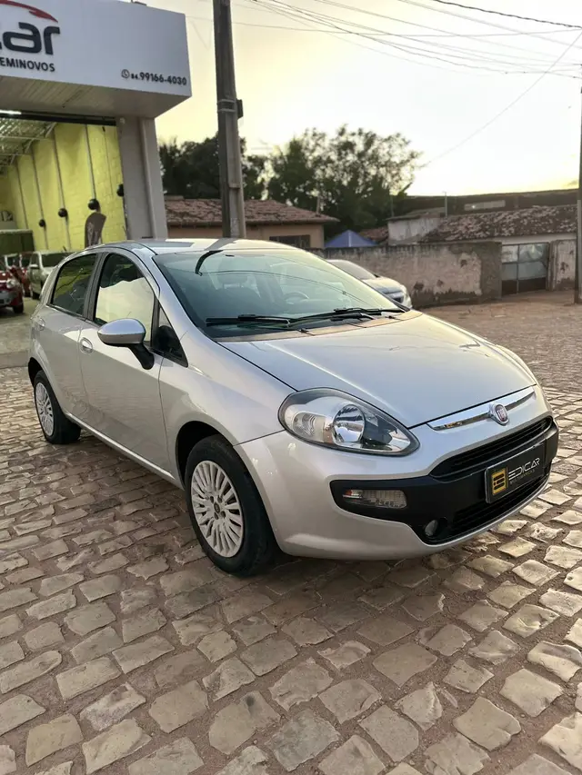 Carro Fiat Punto 2015 Attractive 1.4 (Flex)