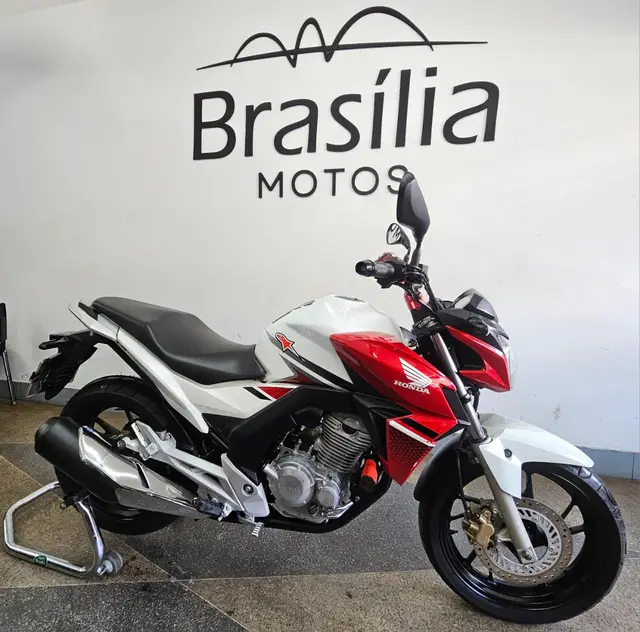 Moto Honda CB 250F Twister 2017 Standard