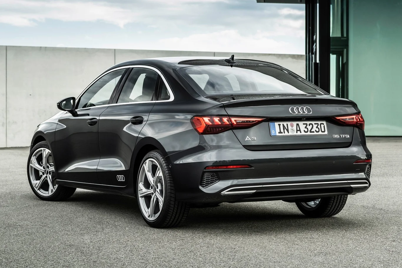 Audi A3 Performance Black 2.0 TFSI S tronic (Aut)