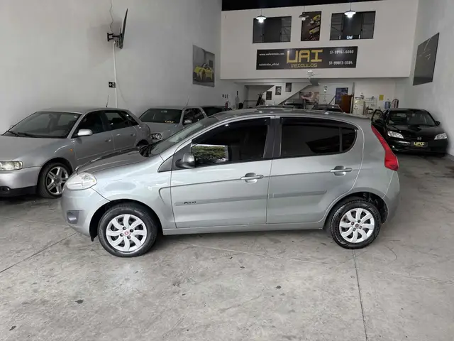 Carro Fiat Palio 2015 Attractive 1.0 Evo (Flex)
