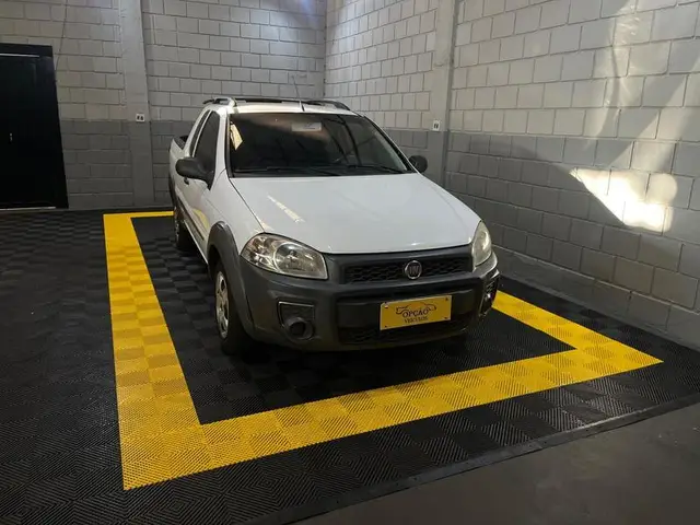 Carro Fiat Strada 2014 Working 1.4 (Flex) (Cabine Estendida)