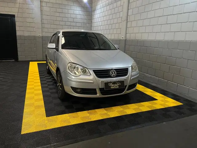 Carro Volkswagen Polo Sedan 2008 1.6 8V (Flex)