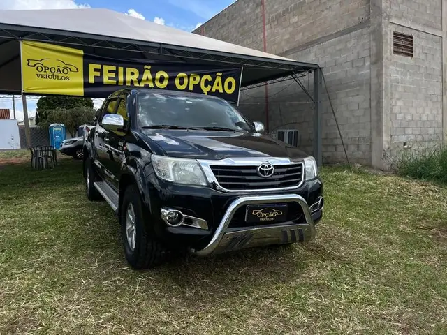 Carro Toyota Hilux Cabine Dupla 2014 Hilux 2.7 SR CD 4x2 (Flex) (Aut)
