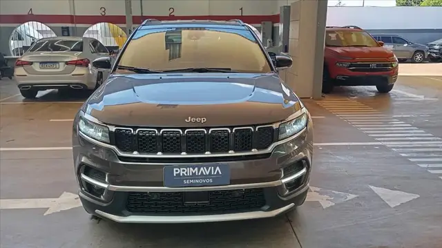 Carro Jeep Commander 2023 Limited 1.3 T270