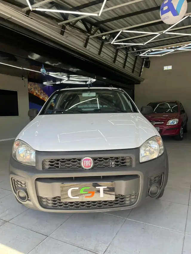 Carro Fiat Strada 2015 Working 1.4 (Flex)