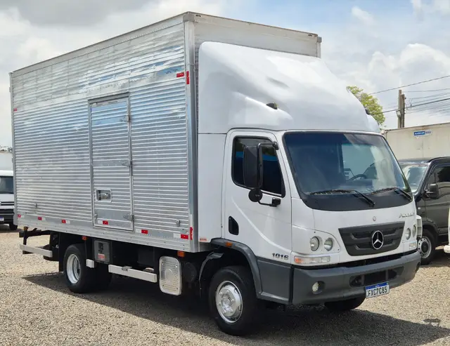 Caminhão Mercedes-Benz Accelo 2017 1016/46 C.EST