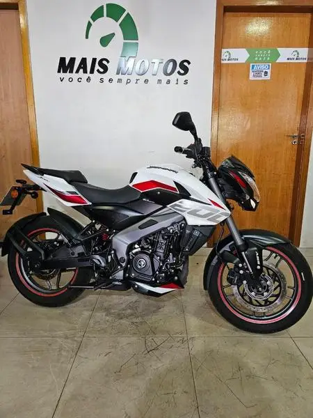 Moto Bajaj Dominar 200 2025 DOMINAR 200