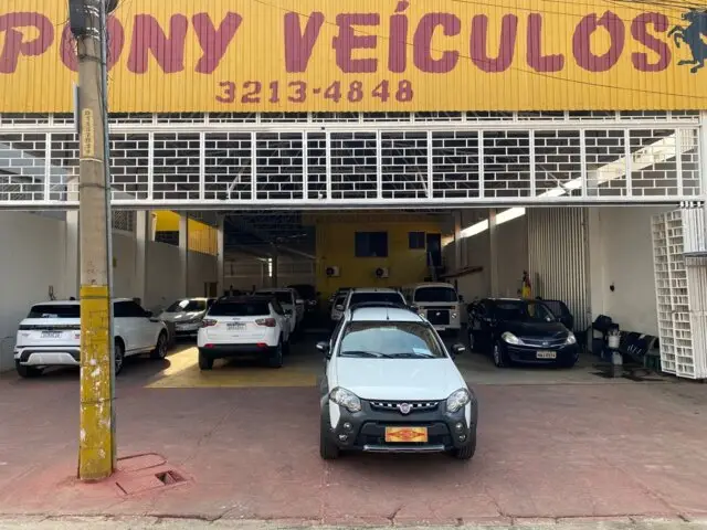 Carro Fiat Weekend 2015 Adventure 1.8 E.torQ (Flex)