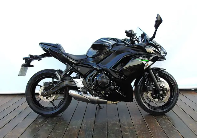 Moto Kawasaki Ninja 2021 650 (ABS)