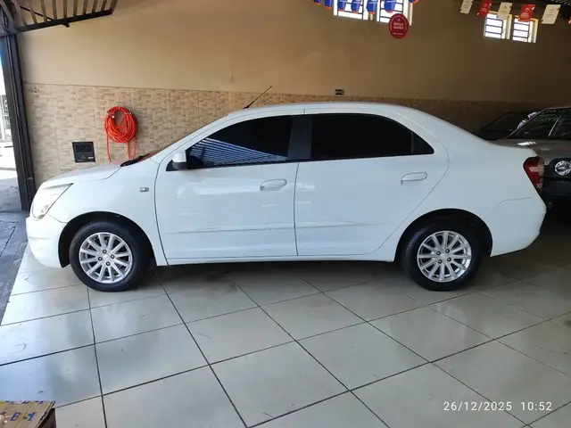 Carro Chevrolet Cobalt 2013 LT 1.4 8V (Flex)