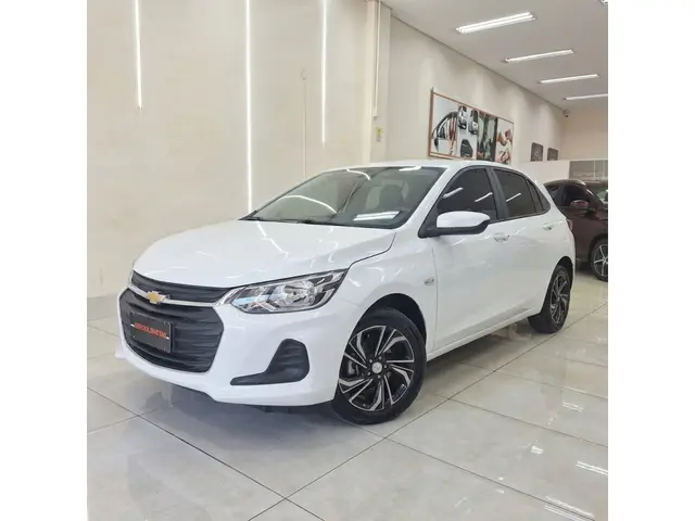 Carro Chevrolet Onix Plus 2024 LT 1.0