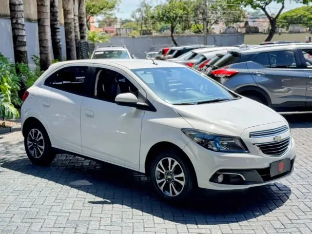 Carro Chevrolet Onix 2016 1.4 LTZ SPE/4