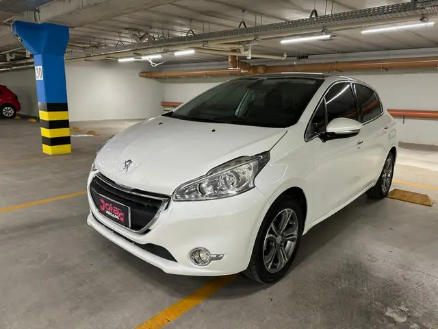 Carro Peugeot 208 2014 Griffe 1.6 16V (Flex)