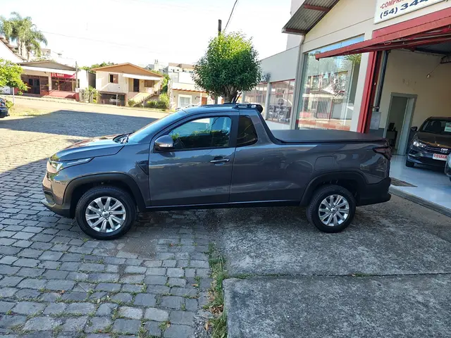 Carro Fiat Strada 2023 Freedom 1.3 CS Plus (Flex)