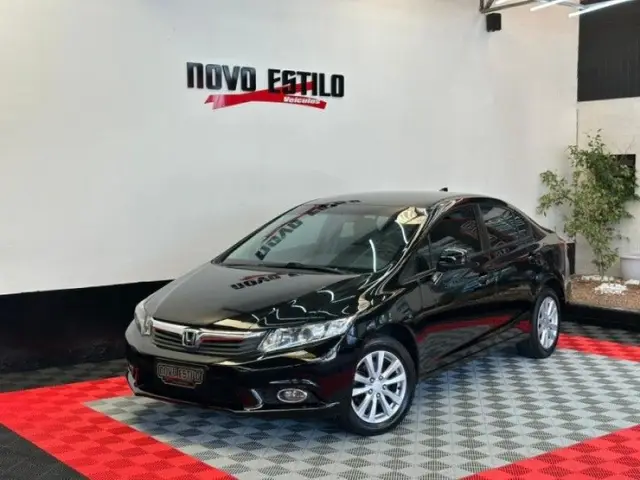 Carro Honda Civic 2014 New  LXS 1.8 16V i-VTEC (Flex)