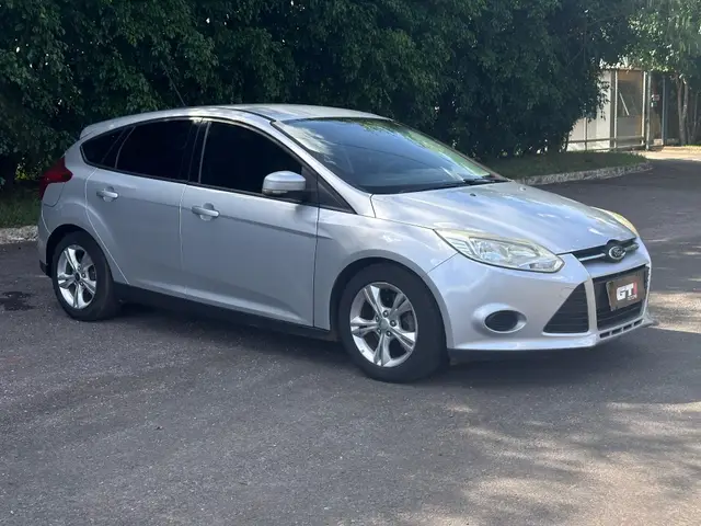 Carro Ford Focus Hatch 2014 S 1.6 16V TiVCT PowerShift