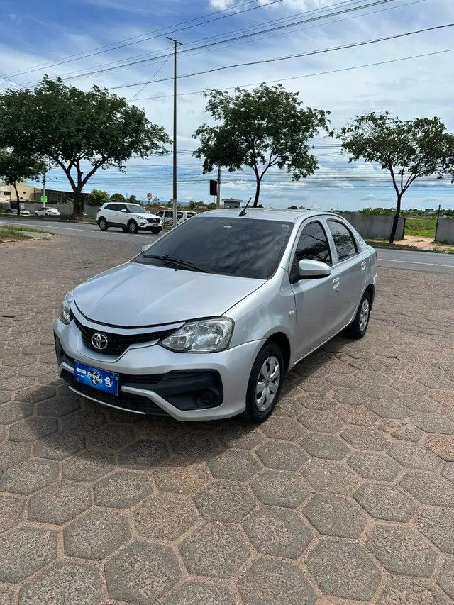 Carro Toyota Etios Sedan 2017 X 1.5 (Flex)