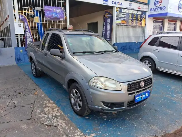 Carro Fiat Strada 2013 Working 1.4 (Flex)