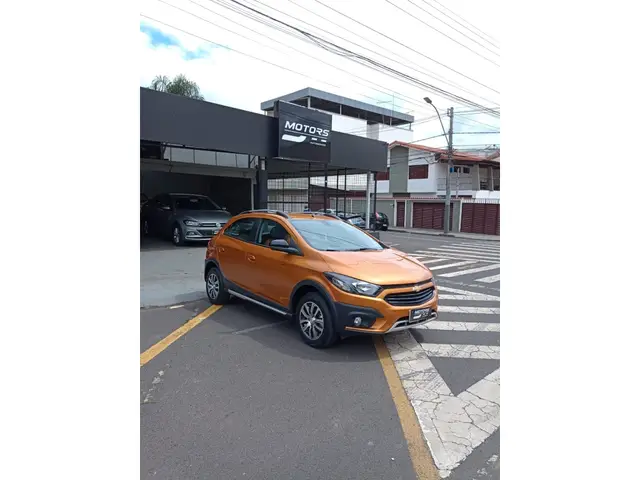 Carro Chevrolet Onix 2017 1.4 Activ SPE/4