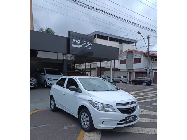 Carro Chevrolet Onix 2013 1.0 LS SPE/4