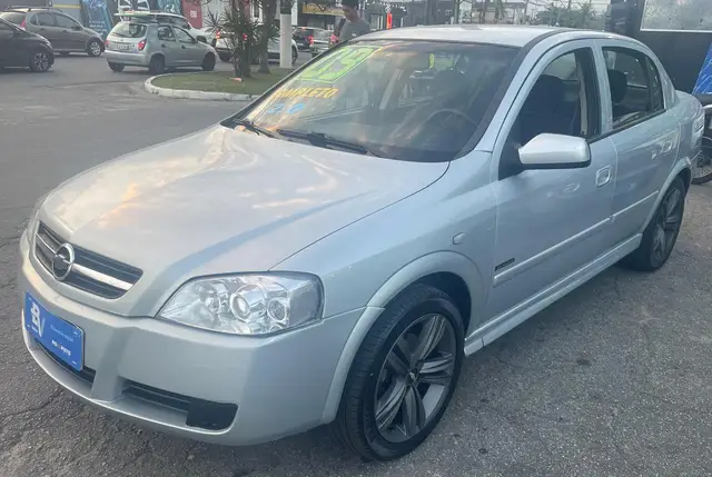 Carro Chevrolet Astra Sedan 2009 Advantage 2.0 (Flex)