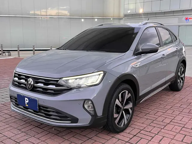 Carro Volkswagen Nivus 2023 Highline 200 TSI