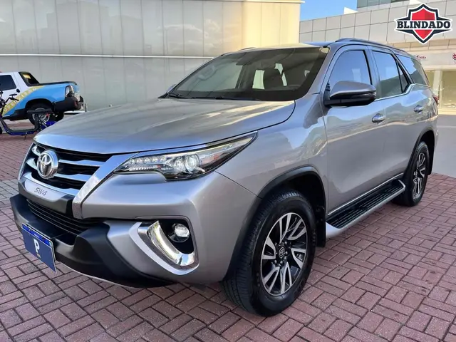 Carro Toyota SW4 2020 2.8 TDI SRX 7L 4x4 (Aut) (Diesel)